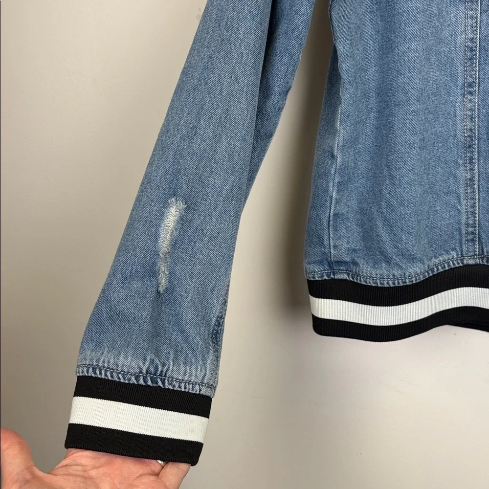 Doe & Rae Blue Distressed Denim Jacket With Stripes Size Small